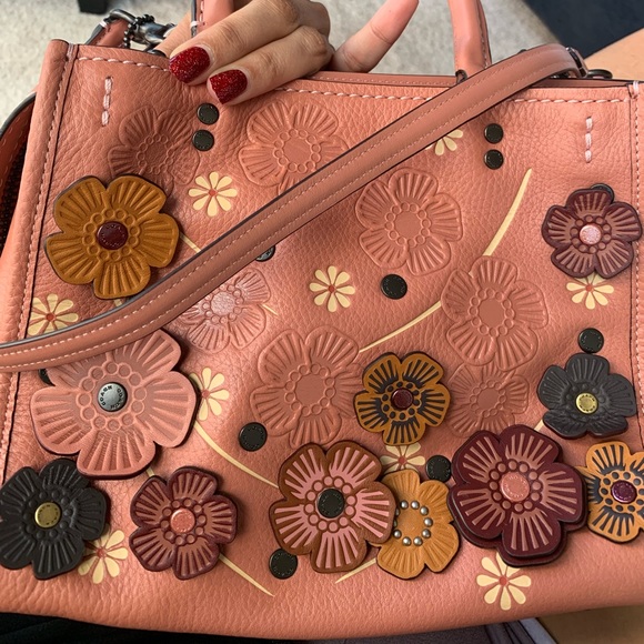 Coach Rogue 25 with Tea Rose Melon/Black Copper - Picture 6 of 8